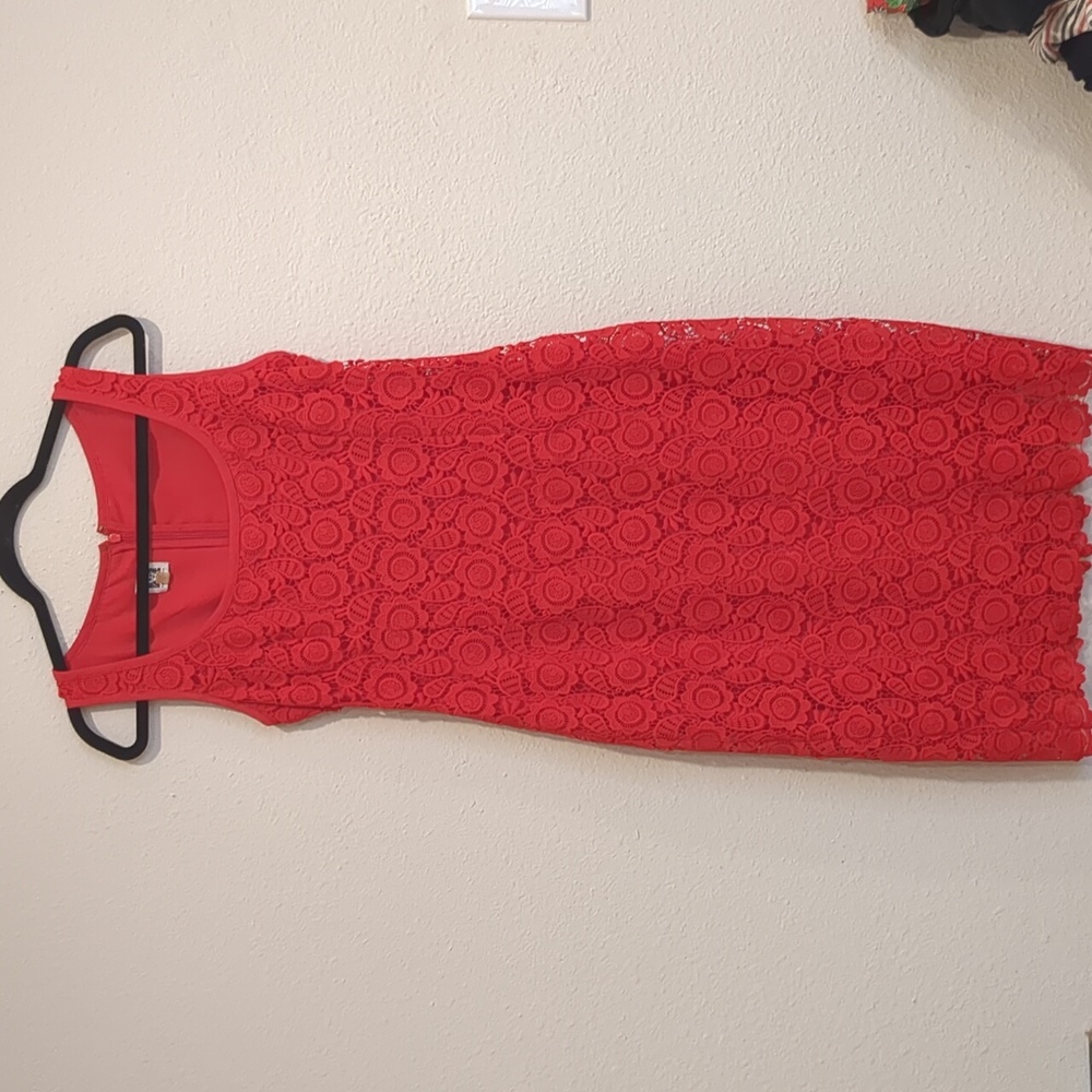 Anne Klein Cherry Red Floral Lace Overlay Sheath Dress Size 6